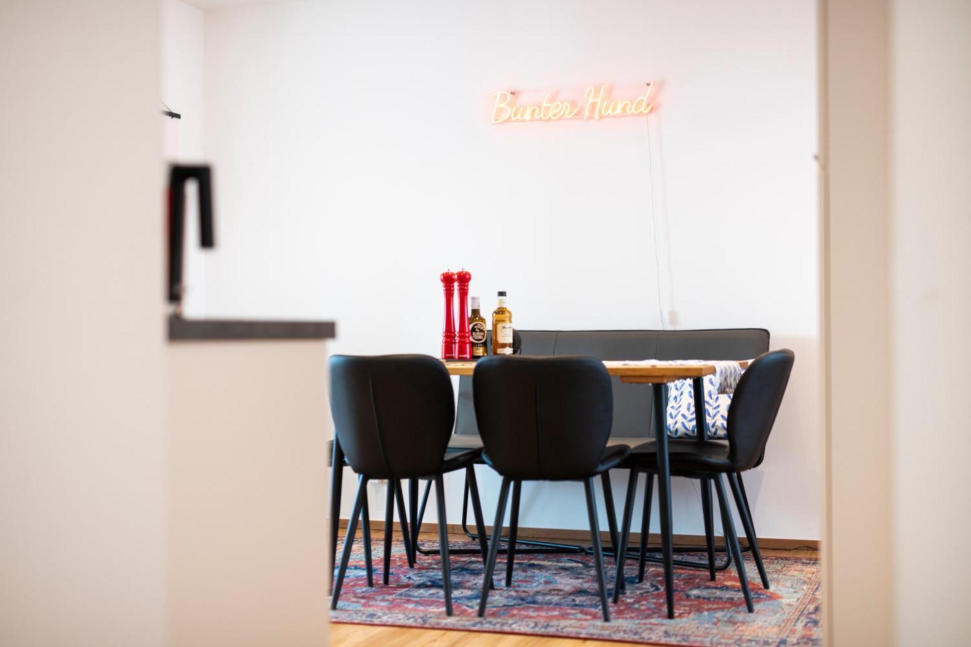 Bunter Hund Apartments - Zentrales Apartment, Parkplatz, Wintergarten, Kinderzimmer Ротенбург-на-Таубері Екстер'єр фото