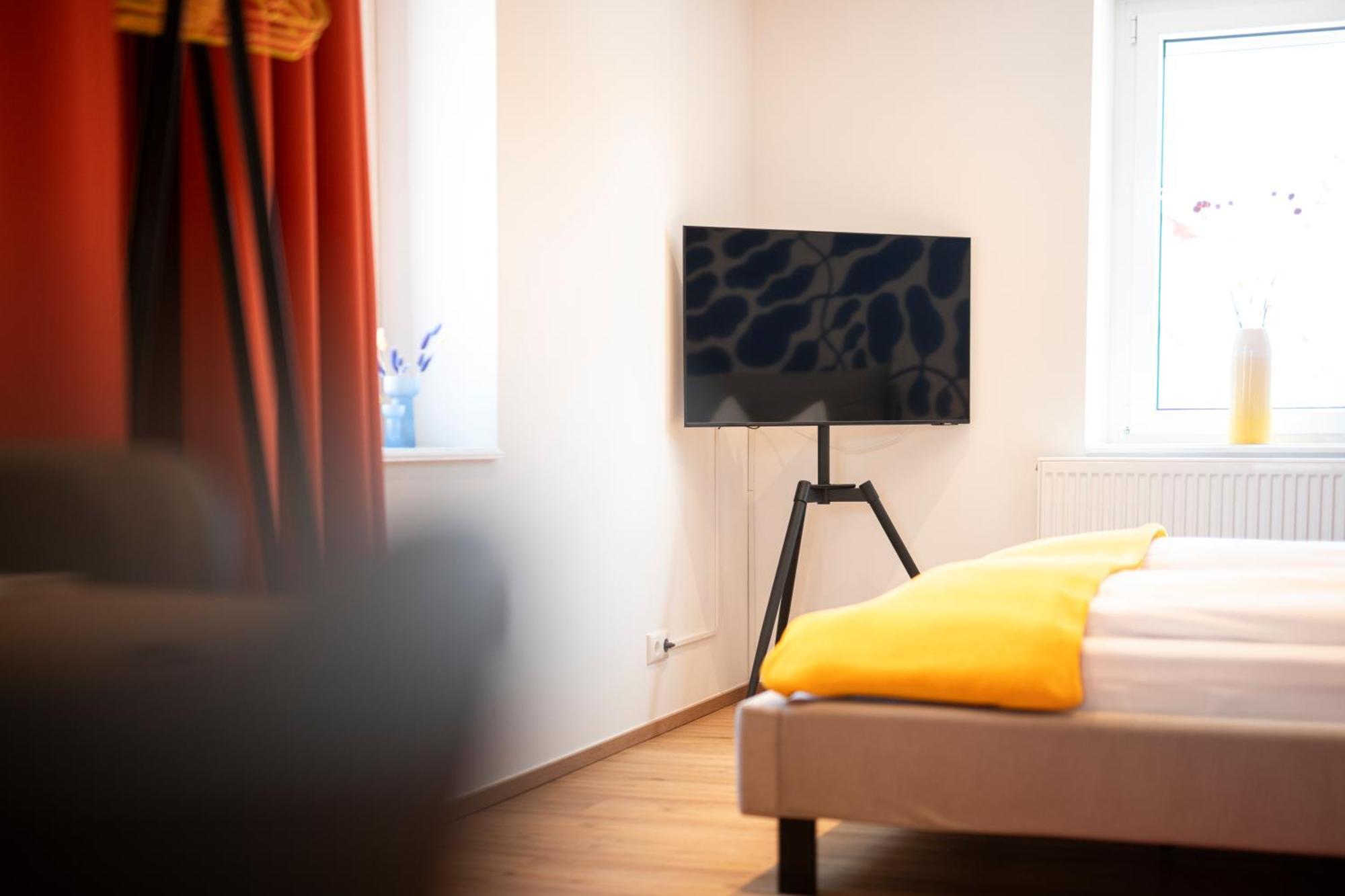 Bunter Hund Apartments - Zentrales Apartment, Parkplatz, Wintergarten, Kinderzimmer Ротенбург-на-Таубері Екстер'єр фото