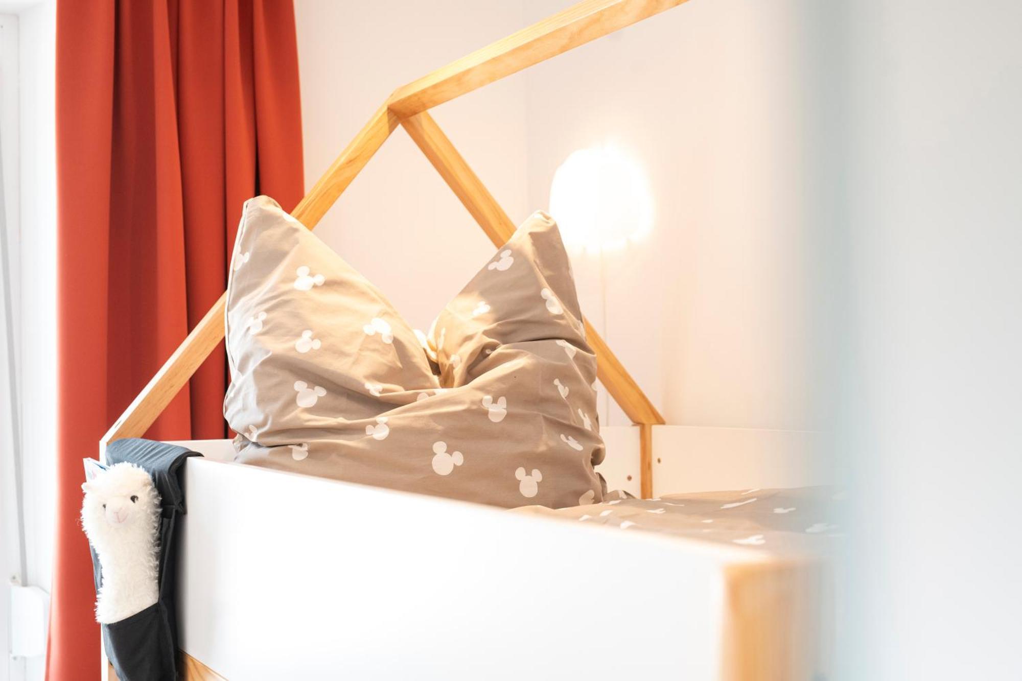 Bunter Hund Apartments - Zentrales Apartment, Parkplatz, Wintergarten, Kinderzimmer Ротенбург-на-Таубері Екстер'єр фото